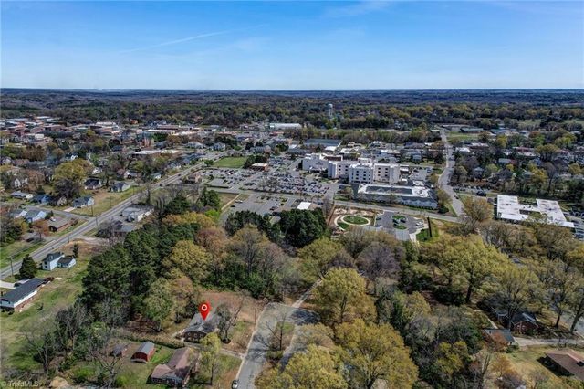 805 Claymore Court, Reidsville, NC 27320