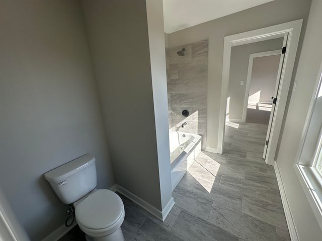 5267 MADISON VALLEY CIR, Lakeland, TN 38002