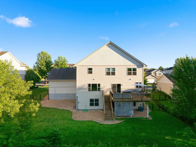 2580 Acorn Run, Victoria, MN 55386