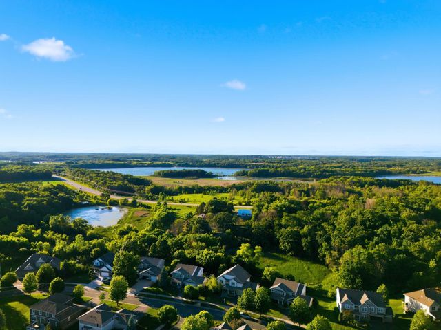 2580 Acorn Run, Victoria, MN 55386