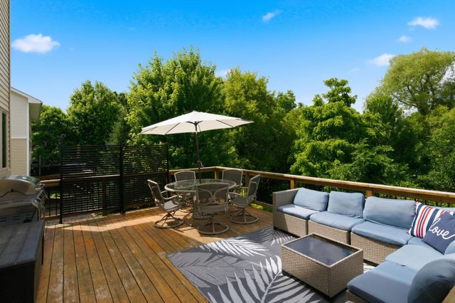 2580 Acorn Run, Victoria, MN 55386