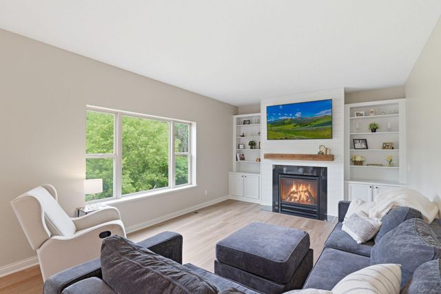 2580 Acorn Run, Victoria, MN 55386