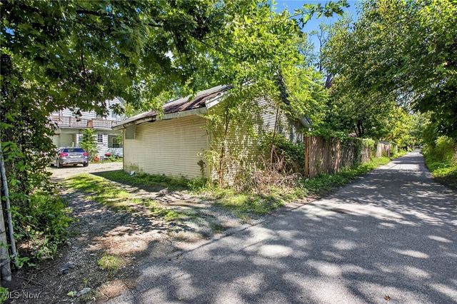 3407 Daisy Avenue, Cleveland, OH 44109