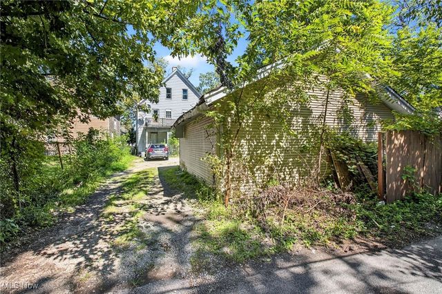 3407 Daisy Avenue, Cleveland, OH 44109