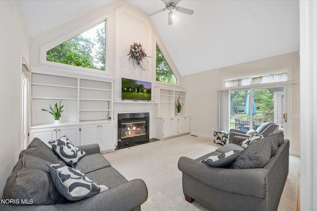 7649 Pebble Creek Drive, Maumee, OH 43537