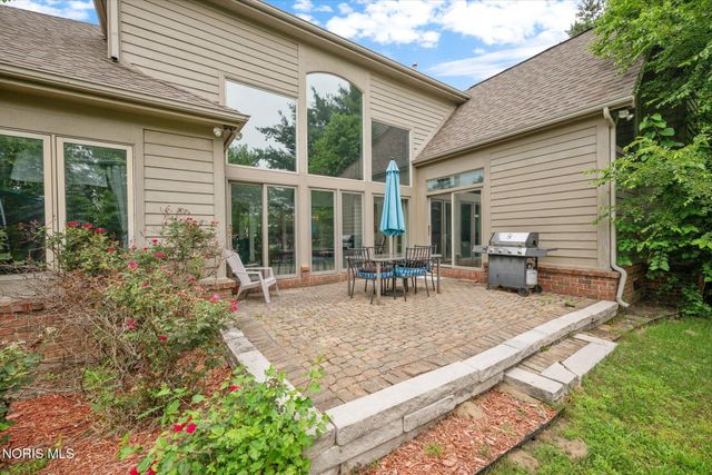 7649 Pebble Creek Drive, Maumee, OH 43537