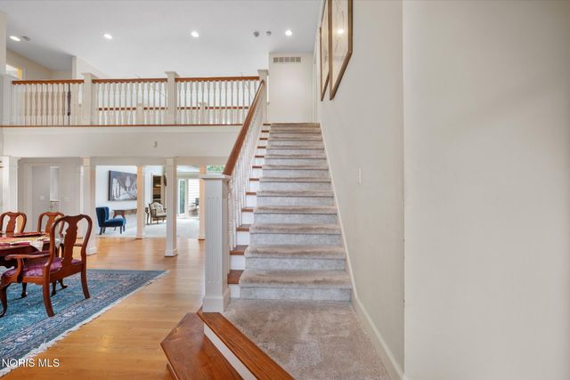 7649 Pebble Creek Drive, Maumee, OH 43537