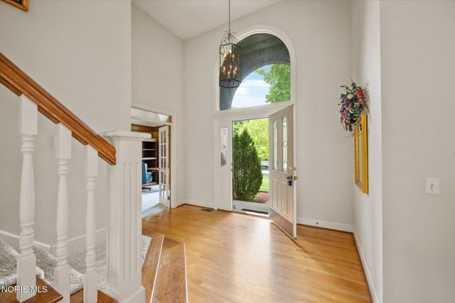 7649 Pebble Creek Drive, Maumee, OH 43537