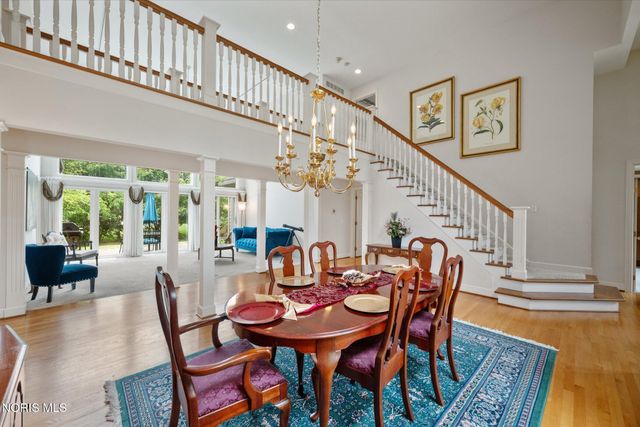 7649 Pebble Creek Drive, Maumee, OH 43537