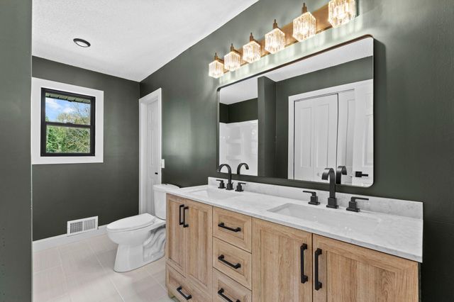 1600 Roosevelt Drive W, Northfield, MN 55057
