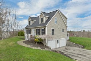 89 Pond Street, Newton, NH 03858