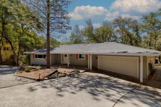 11892 Warbler Way, Penn Valley, CA 95946