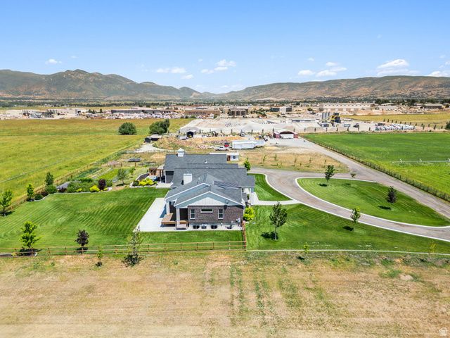 372 W 3000 S, Daniel, UT 84032