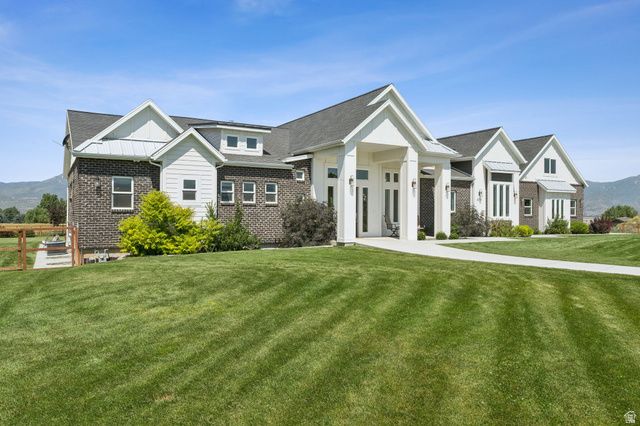 372 W 3000 S, Daniel, UT 84032