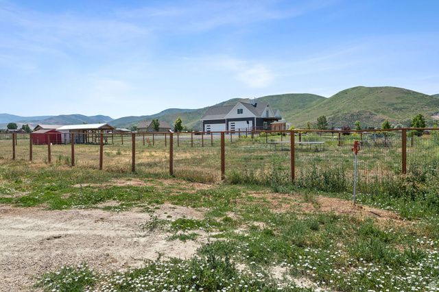 372 W 3000 S, Daniel, UT 84032