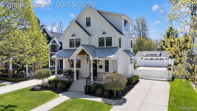 332 Highland Avenue, Rochester, MI 48307
