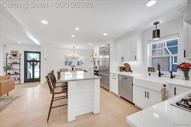 332 Highland Avenue, Rochester, MI 48307
