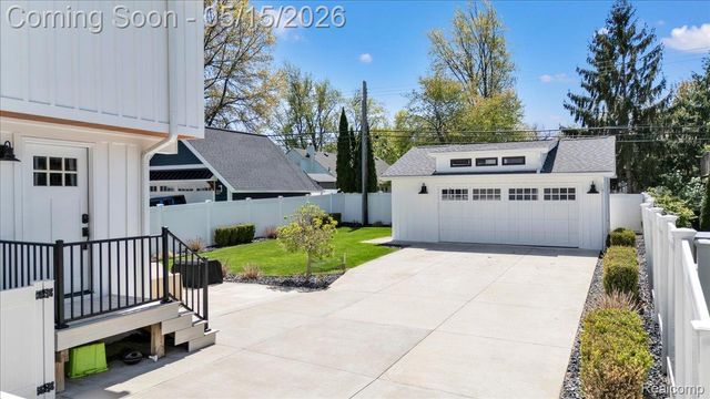332 Highland Avenue, Rochester, MI 48307