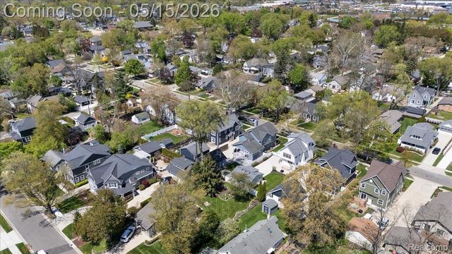 332 Highland Avenue, Rochester, MI 48307