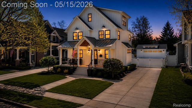 332 Highland Avenue, Rochester, MI 48307