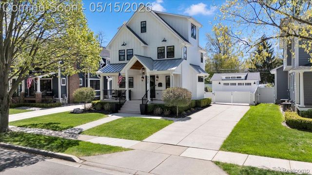 332 Highland Avenue, Rochester, MI 48307