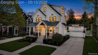 332 Highland Avenue, Rochester, MI 48307