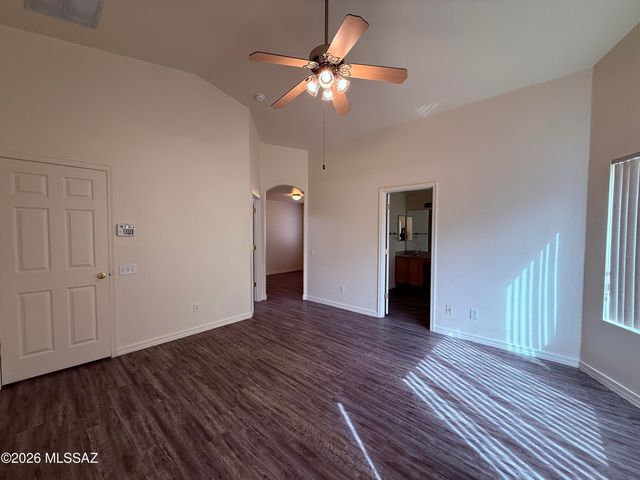 9562 E Gershon Lane, Tucson, AZ 85748