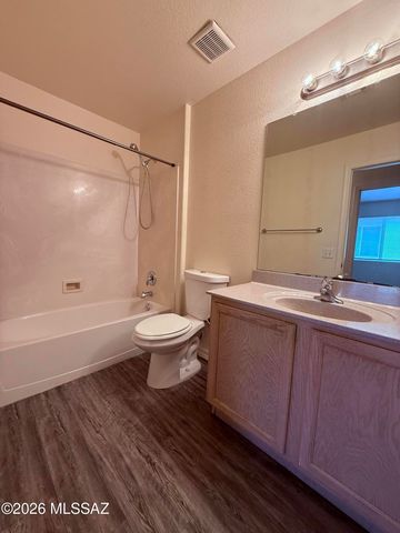 9562 E Gershon Lane, Tucson, AZ 85748