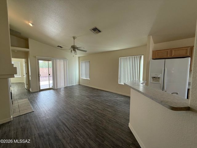9562 E Gershon Lane, Tucson, AZ 85748
