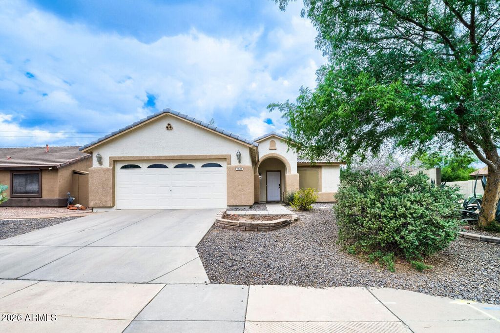 7634 E DOVER Street, Mesa, AZ 85207