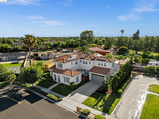 1596 Cherry Blossom Ct, Brentwood, CA 94513