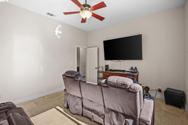 1596 Cherry Blossom Ct, Brentwood, CA 94513