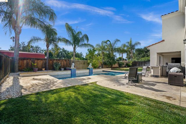 1596 Cherry Blossom Ct, Brentwood, CA 94513