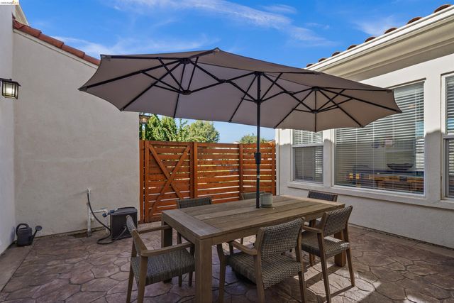 1596 Cherry Blossom Ct, Brentwood, CA 94513