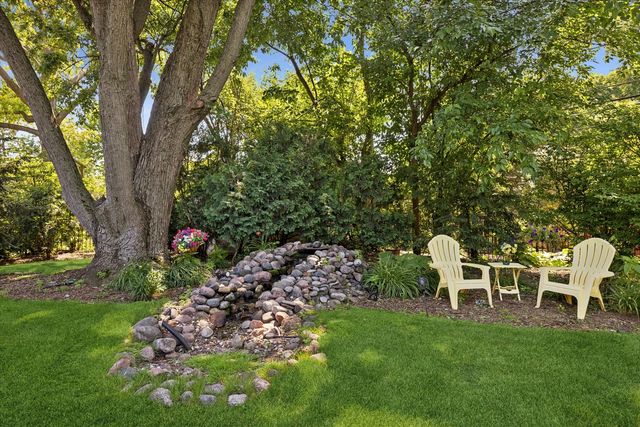 404 S See Gwun Avenue, Mount Prospect, IL 60056