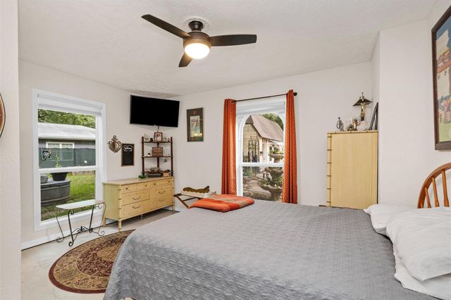 628 Bullfrog Lane, Conroe, TX 77384