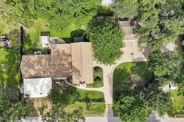 628 Bullfrog Lane, Conroe, TX 77384