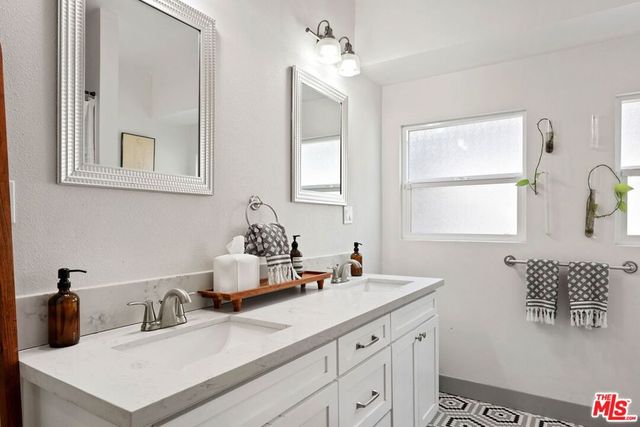 3878 S Harvard Boulevard, Los Angeles, CA 90062