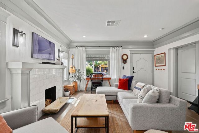 3878 S Harvard Boulevard, Los Angeles, CA 90062