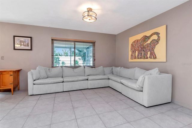 12418 84TH, Largo, FL 33773