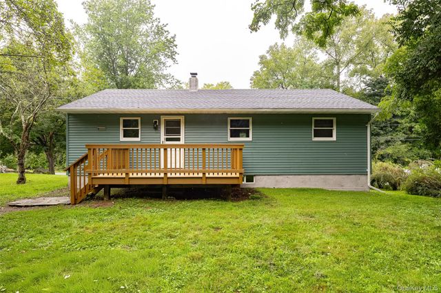 18 Van Wert Place, Hyde Park, NY 12538