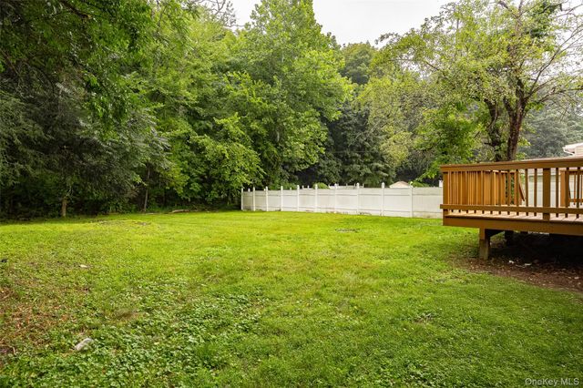 18 Van Wert Place, Hyde Park, NY 12538