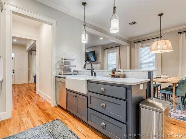 25 Boulevard, Carlton Landing, OK 74432