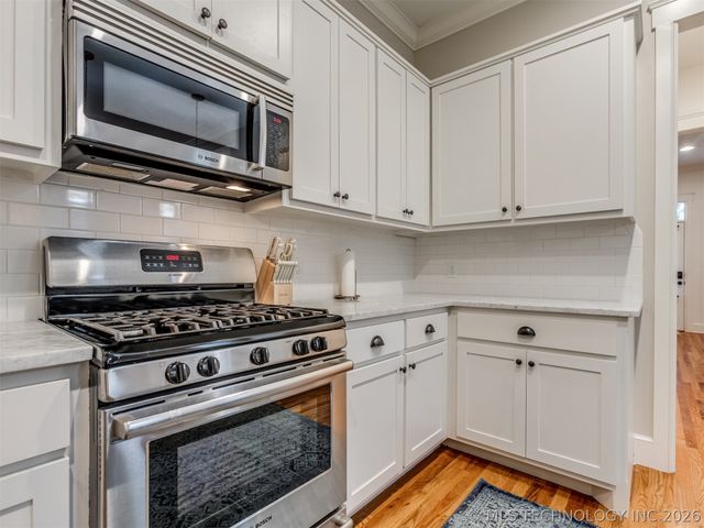 25 Boulevard, Carlton Landing, OK 74432