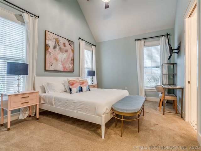 25 Boulevard, Carlton Landing, OK 74432