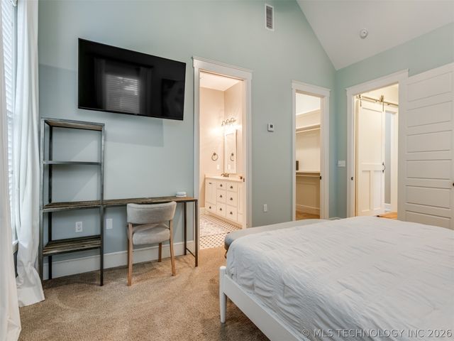 25 Boulevard, Carlton Landing, OK 74432