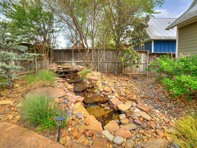 25 Boulevard, Carlton Landing, OK 74432