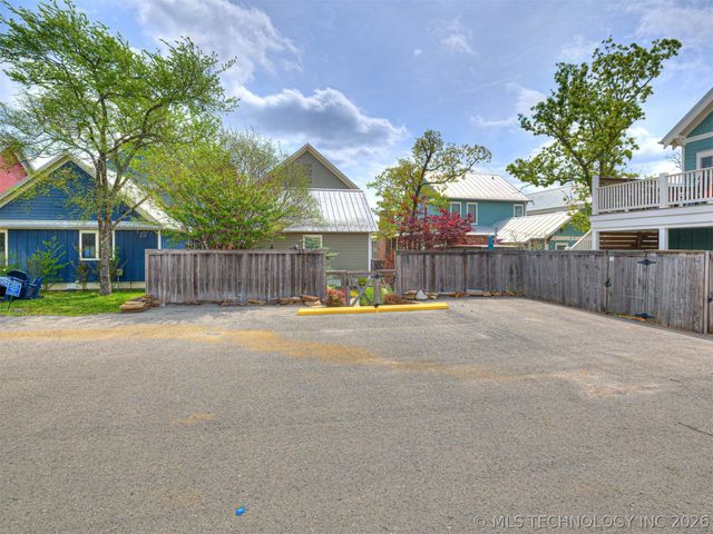 25 Boulevard, Carlton Landing, OK 74432