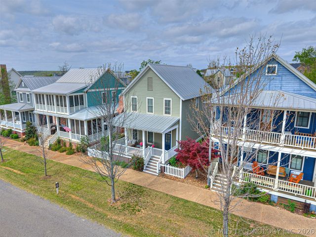 25 Boulevard, Carlton Landing, OK 74432