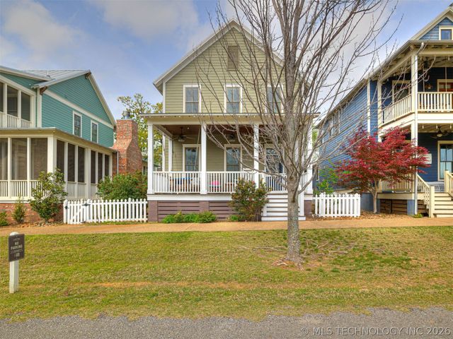 25 Boulevard, Carlton Landing, OK 74432